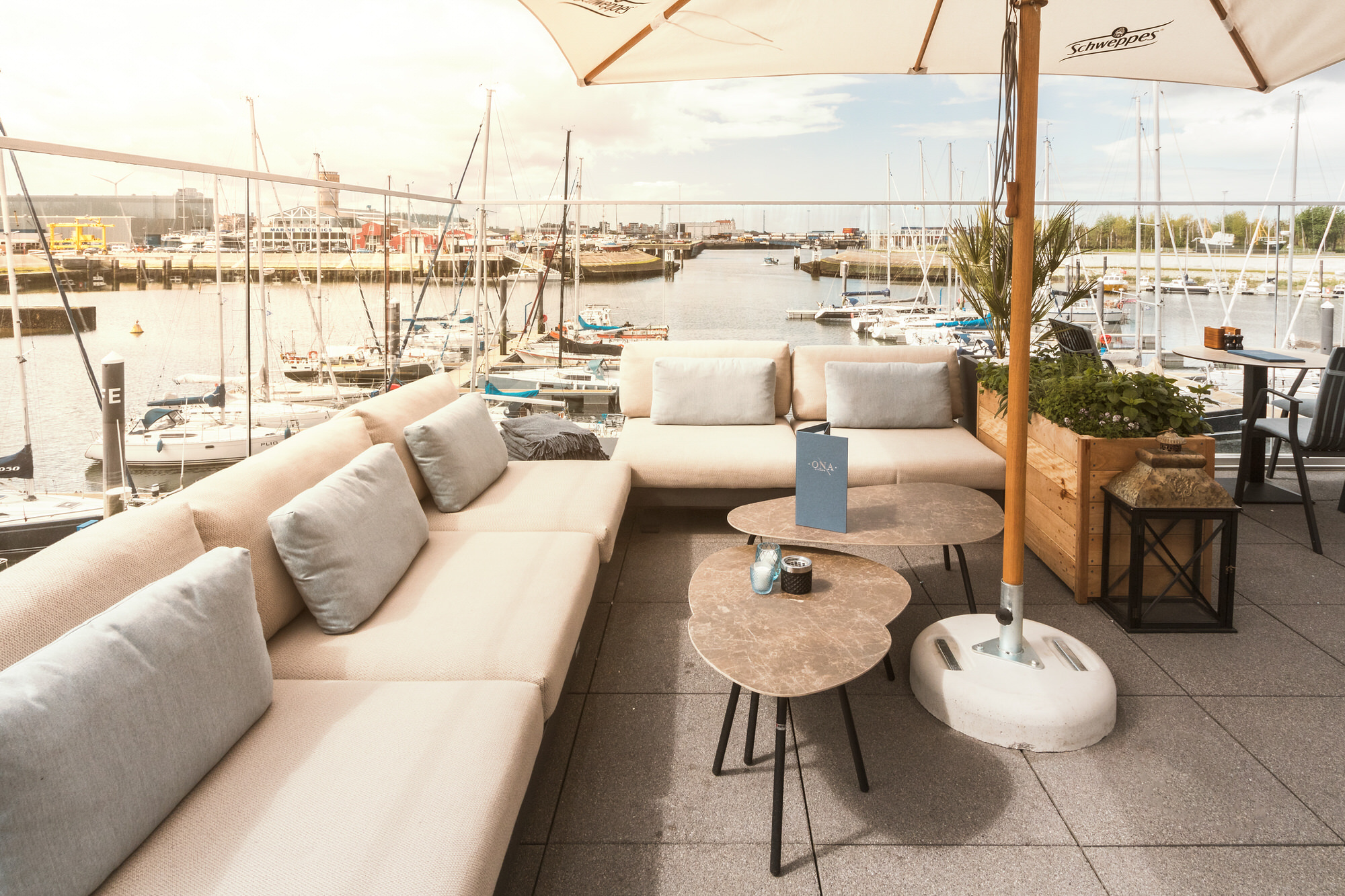 De nieuwste food & drink hotspots van de kust vind je hier!